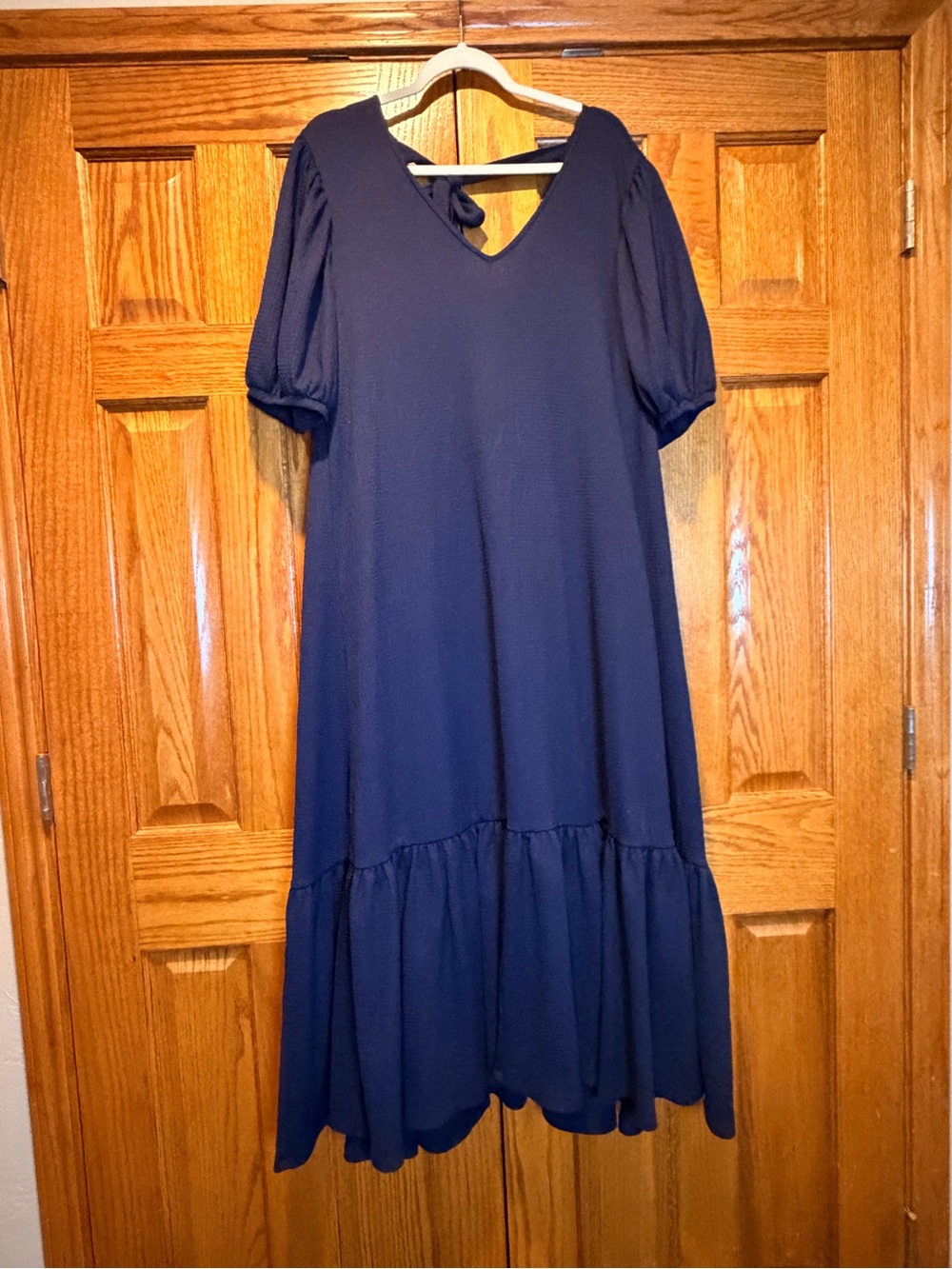 Gibson Latimer Navy V-Neck Puff Sleeve Tiered Midi Dress